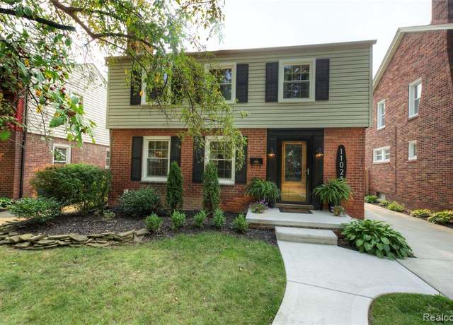 Property at 11025 Cranston St, Livonia, MI 48150 2756, 3 beds, 2.5 baths