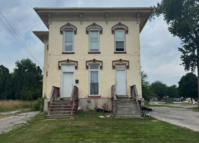 Property at 403 S Fayette St, Saginaw, MI 48602, 6 beds, 4 baths
