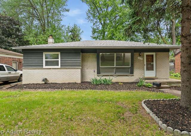 Property at 9319 MERRIMAN Rd, Livonia, MI 48150 2903, 3 beds, 1.5 baths