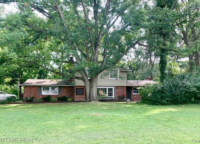 Property at 1210 ASHOVER Dr, Bloomfield Hills, MI 48304 1104, 4 beds, 2 baths