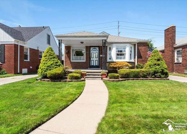 Property at 1508 12th St, Wyandotte, MI 48192, 3 beds, 1 bath