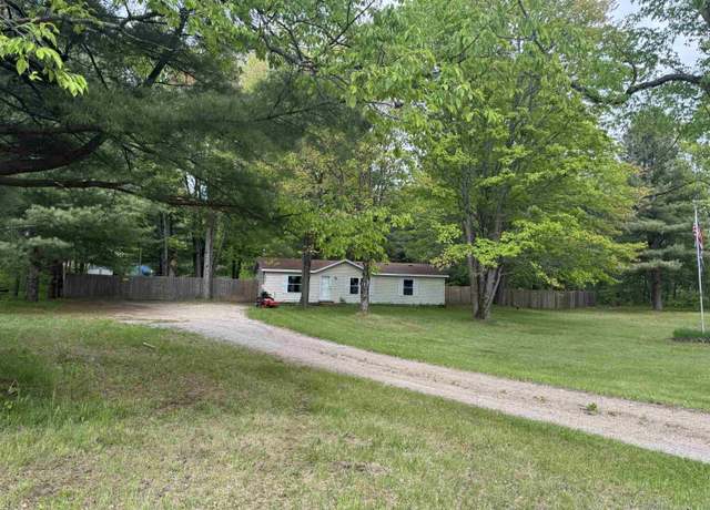 Property at 9850 Cadillac Dr, Lake, MI 48632, 3 beds, 2 baths