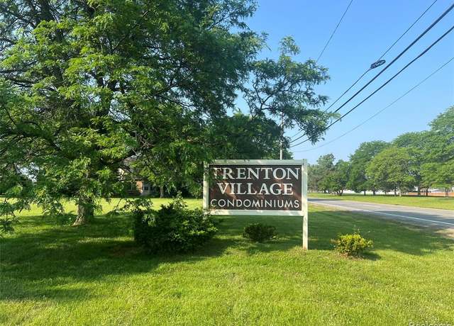 Property at 3901 Fort St #202, Trenton, MI 48183 4101, 1 bed, 1.5 baths