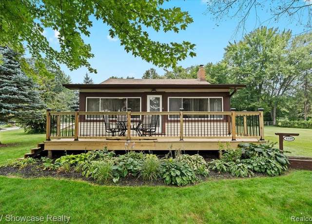 Property at 1339 Elmhurst Dr, Howell, MI 48843 9139, 2 beds, 1.5 baths
