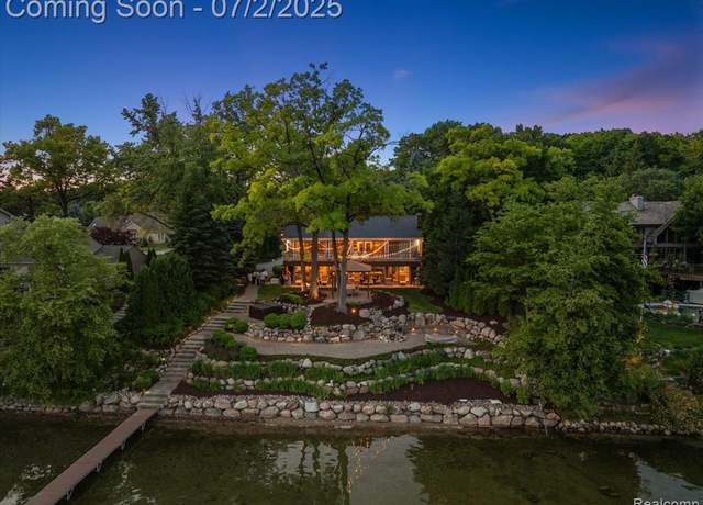 Property at 3678 Elder Rd, West Bloomfield, MI 48324 2530, 4 beds, 3 baths
