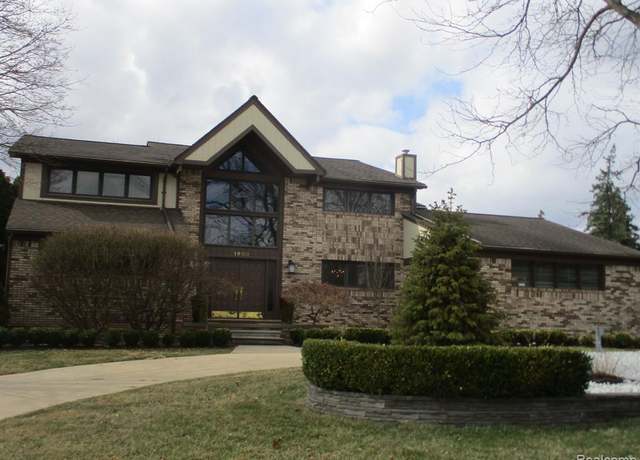 Property at 1900 Seminole Ct, Bloomfield Hills, MI 48302, 4 beds, 4 baths