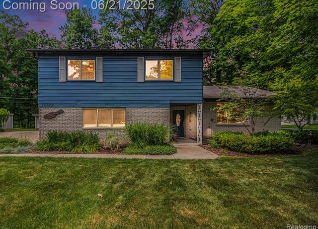 Property at 30542 Greenland St, Livonia, MI 48154 3281, 3 beds, 2.5 baths