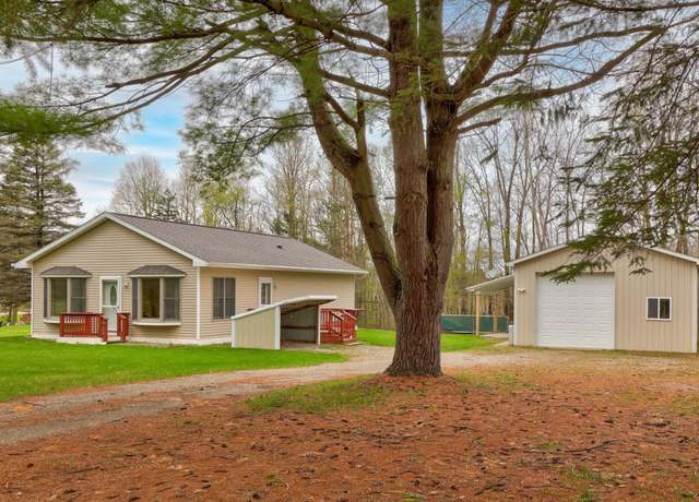 Property at 5980 Howell Rd, Otter Lake, MI 48464-9767, 2 beds, 2 baths