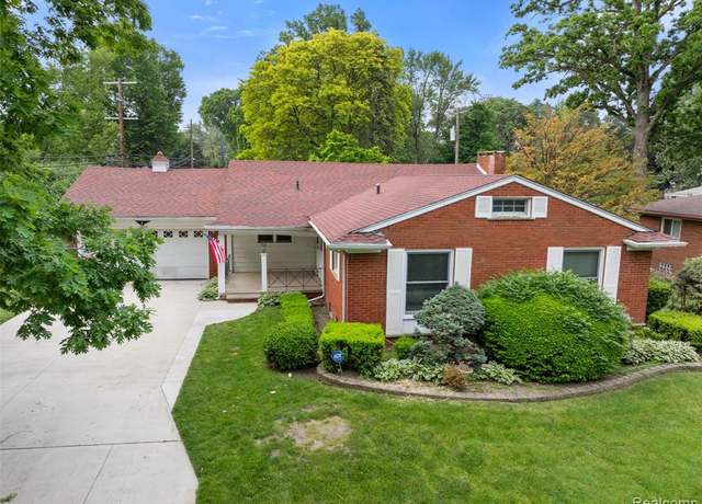 Property at 18521 Nadol Dr, Southfield, MI 48075 5884, 3 beds, 3 baths