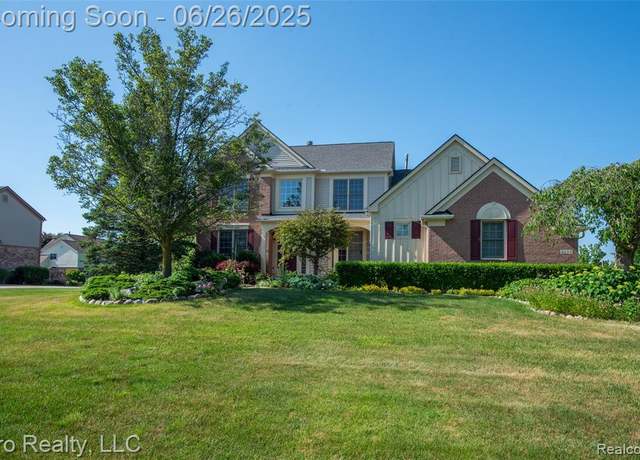 Property at 4233 Holly Ln, Rochester, MI 48306 4766, 4 beds, 4.5 baths
