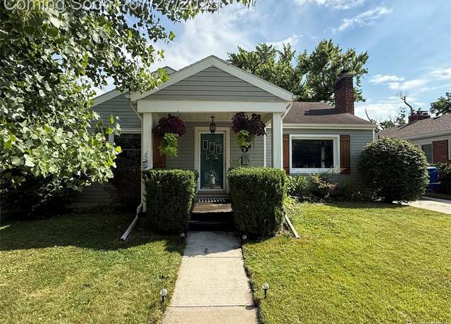 Property at 1506 E Mount Hope Ave, Lansing, MI 48910 1833, 2 beds, 1 bath