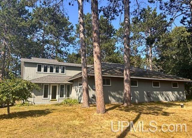 Property at 167 Lakewood Ln, Marquette, MI 49855, 5 beds, 3 baths