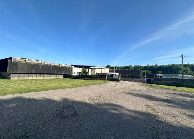 Property at 5575 N Riverview Dr, Kalamazoo, MI 49004