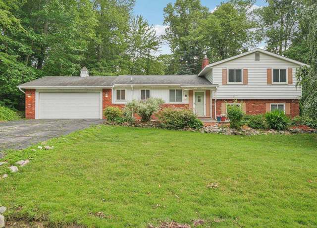Property at 6575 Goldfinch Ln, Clarkston, MI 48346, 4 beds, 2.5 baths