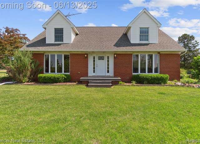 Property at 237 Kenora Dr, Fowlerville, MI 48836 8240, 4 beds, 2.5 baths