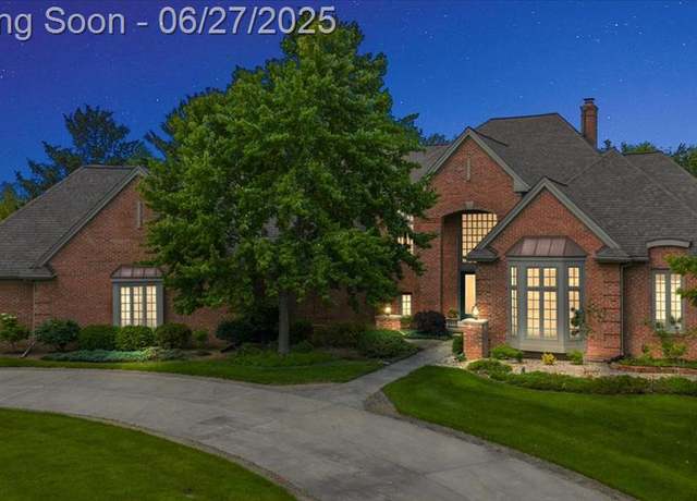 Property at 49533 Pine Ridge Dr, Plymouth, MI 48170, 4 beds, 4.5 baths