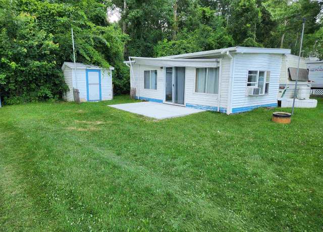 Property at 831 S Main St Unit 201, Au Gres, MI 48703