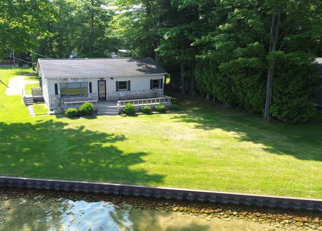 Property at 7949 Cedar Lake Dr, Oscoda, MI 48750, 3 beds, 1 bath