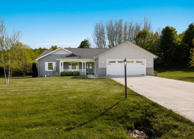 Property at 9308 E Summerfield Dr Lot : 5, Traverse City, MI 49684, 3 beds, 2 baths
