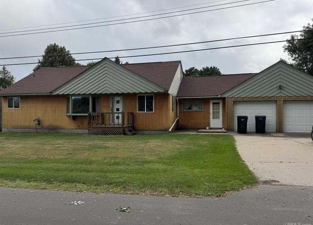 Property at 1603 N 2nd Ave, Gladstone, MI 49837, 3 beds, 1 bath