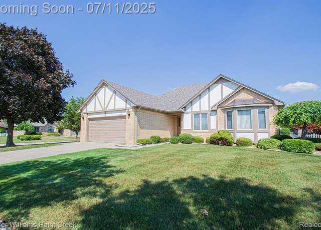 Property at 48600 Meadowcrest Dr, Macomb, MI 48044 1961, 3 beds, 3 baths