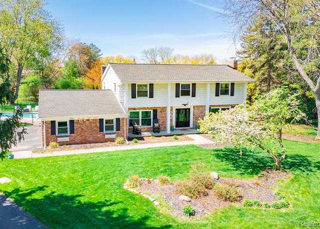 Property at 46682 Danbridge Ct, Plymouth, MI 48170 3083, 4 beds, 2.5 baths