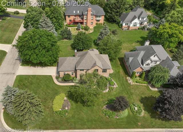 Property at 6871 Berry Pointe Dr, Clarkston, MI 48348 4575, 3 beds, 3.5 baths