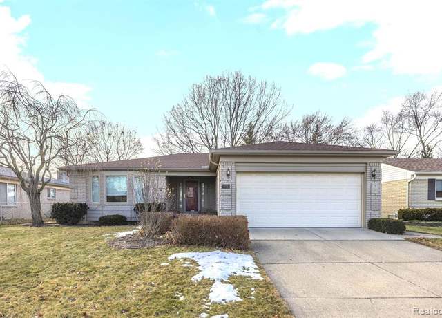 Property at 14045 RIGA St, Livonia, MI 48154 4676, 3 beds, 1.5 baths