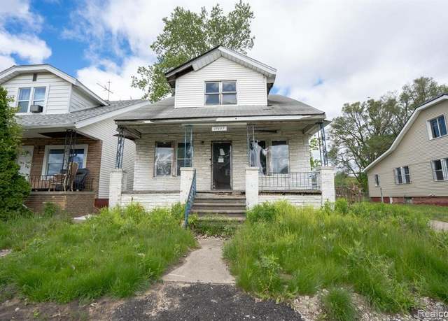 Property at 17257 MOENART St, Hamtramck, MI 48212 1242, 3 beds, 1 bath
