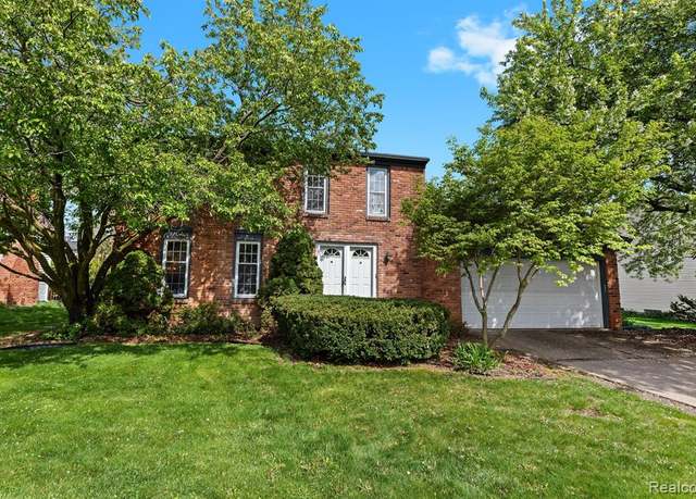 Property at 21950 GREENTREE Ln, Novi, MI 48375 5123, 3 beds, 2.5 baths