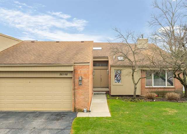 Property at 36740 TANGLEWOOD Ln, Farmington Hills, MI 48331 1946, 2 beds, 3.5 baths
