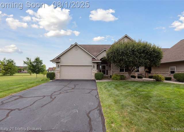 Property at 2318 Crossings Cir, Davison, MI 48423 8659, 3 beds, 3 baths