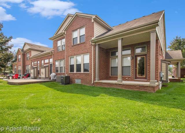 Property at 7087 Moore Ct, Shelby Twp, MI 48317 6340, 3 beds, 3.5 baths