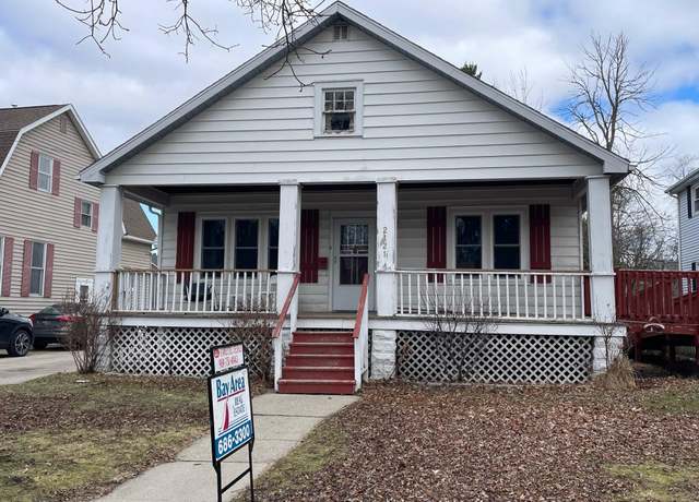 Property at 2121 E 7th St, Bay City, MI 48708, 3 beds, 1 bath