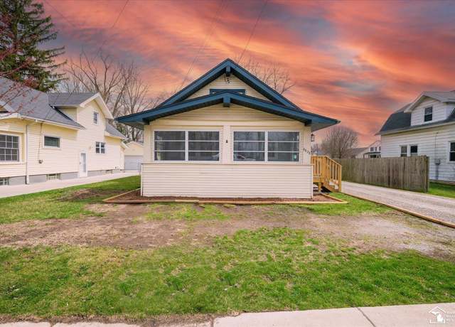 Property at 8828 Lewis Ave, Temperance, MI 48182, 3 beds, 2 baths