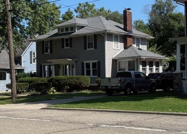Property at 636 N Washington St, Owosso, MI 48867 2345, 4 beds, 2.5 baths