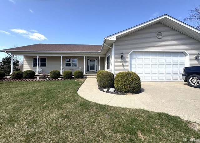 Property at 7681 Fieldcrest Dr, Almont, MI 48003, 3 beds, 3.5 baths