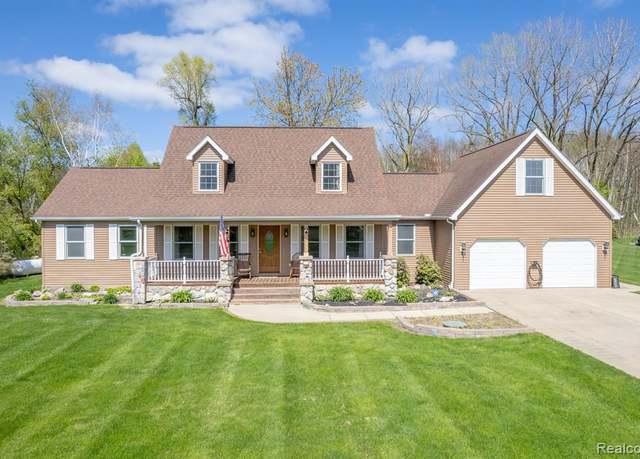 Property at 413 COTTONWOOD Dr, Lapeer, MI 48446 8648, 3 beds, 3 baths