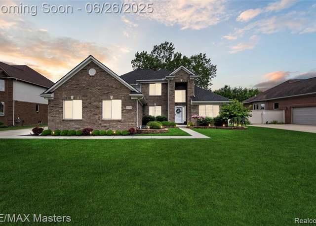 Property at 32723 Adam Brown Dr, Rockwood, MI 48173 8785, 5 beds, 3.5 baths