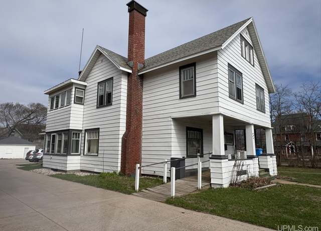 Property at 321 N Front St, Marquette, MI 49855, 7 beds, 2 baths