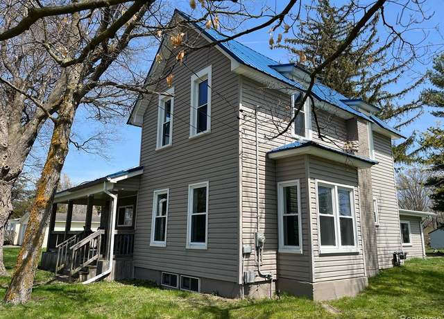 Property at 527 S Main St, Oakley, MI 48649 9701, 4 beds, 1.5 baths