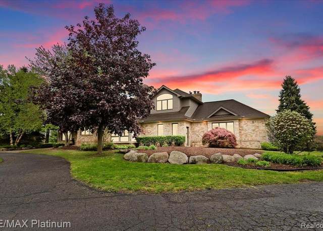 Property at 5226 Pleasant Hill Dr, Fenton, MI 48430 9336, 3 beds, 4 baths