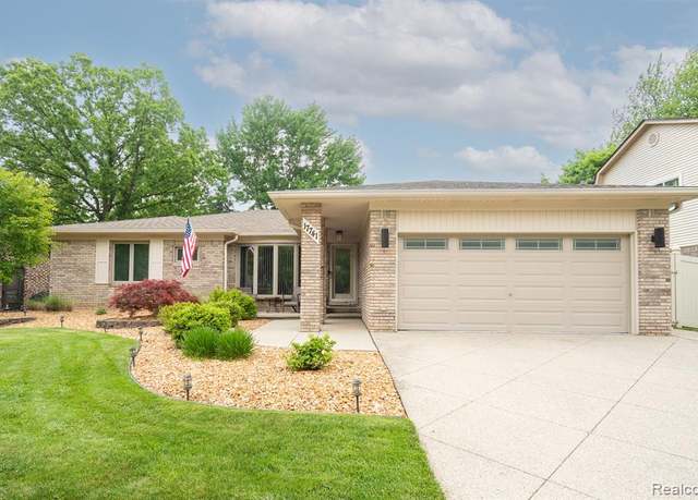 Property at 17741 FOX GLEN Dr, Riverview, MI 48193 8124, 3 beds, 3 baths