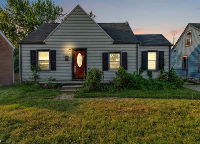 Property at 18507 Brohl St, Roseville, MI 48066, 2 beds, 1 bath