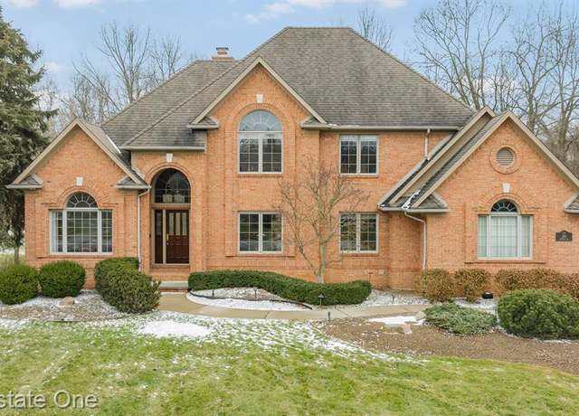 Property at 295 HERITAGE Dr, Milford, MI 48381 2826, 4 beds, 3 baths