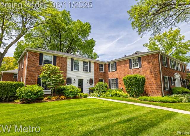 Property at 597 Notre Dame St, Grosse Pointe, MI 48230 1543, 3 beds, 1.5 baths