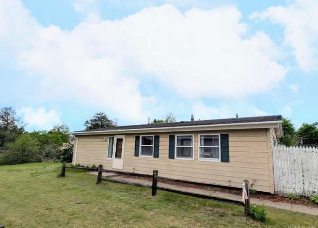 Property at 104 Provider St, Gwinn, MI 49841, 3 beds, 1 bath