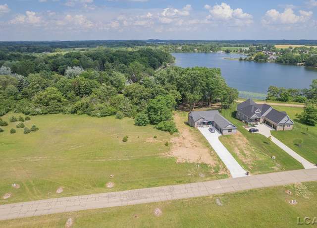 Property at 108 Bloomfield Blvd Unit 4, Brooklyn, MI 49230