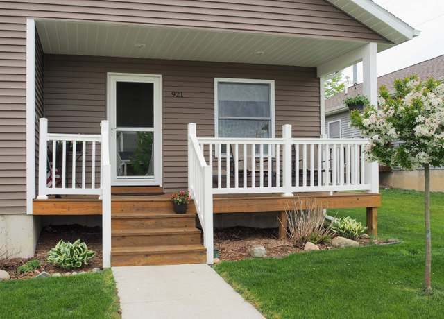 Property at 921 Cobalt St #48, Traverse City, MI 49696, 3 beds, 2 baths
