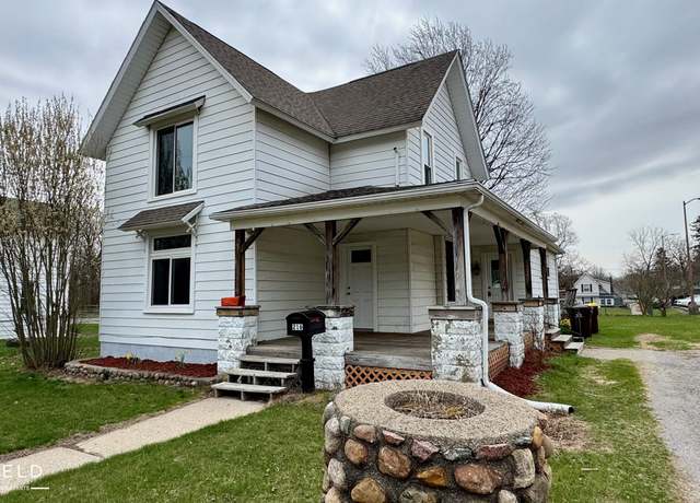 Property at 216 N Chapman St, Chesaning, MI 48616, 4 beds, 1 bath